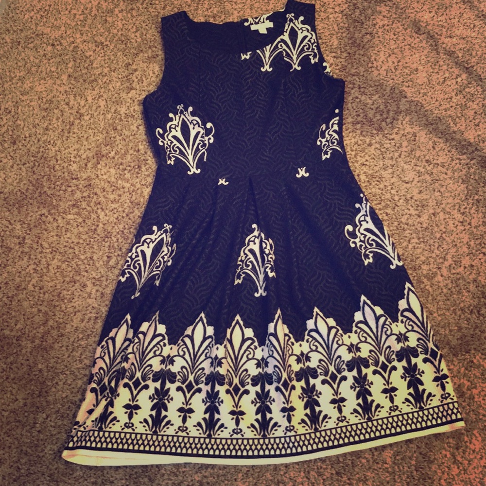 New York & Co. navy and white dress! 👗